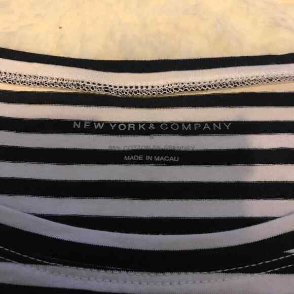 Ny&co striped top NWT small - Picture 5 of 6